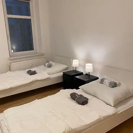 Apartment Brandneue Monteurswohnungen Fuer 5-6 Personen In Magdeburg, Teilweise Mit Parkplatz